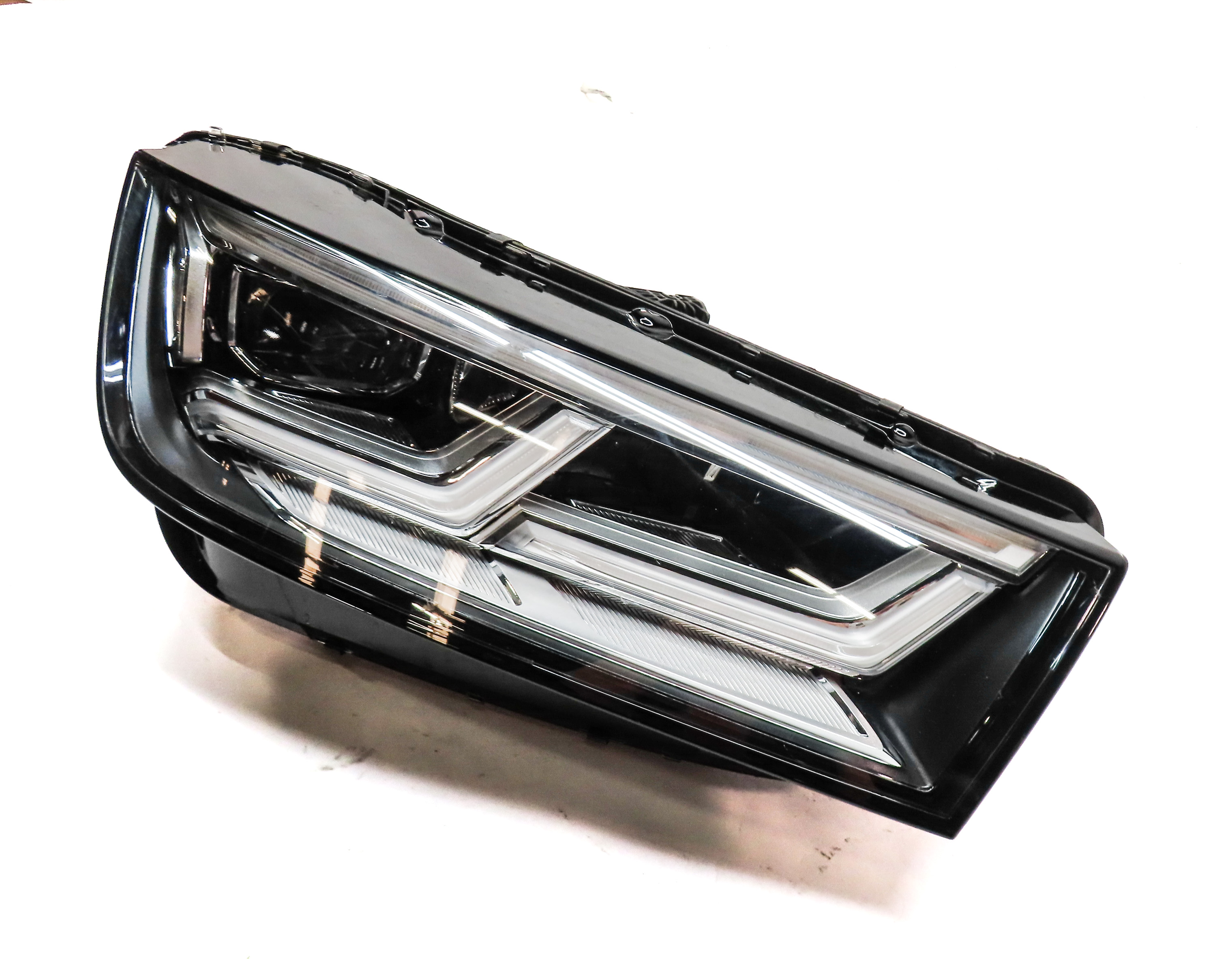 18-20 AUDI Q5 SQ5 (FY 80A) FRONT RIGHT PASSENGER LED HEADLIGHT HEAD LIGHT LAMP — exact item pictured